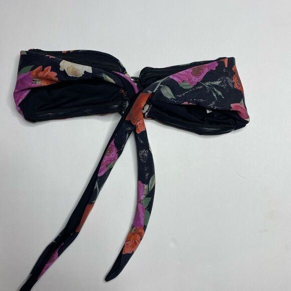 Beach Bunny Her Majesty Floral Bandeau Bikini Top - Picture 3 of 7